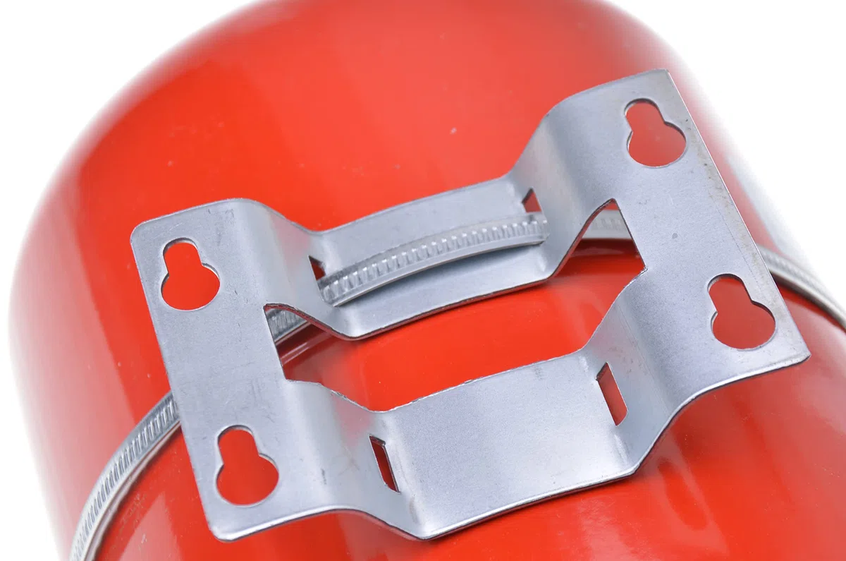 Soporte de pared ajustable para depósito de expansión con banda de sujeción de 380 mm de diámetro, soporte de pared de metal galvanizado de 5 a 25 litros