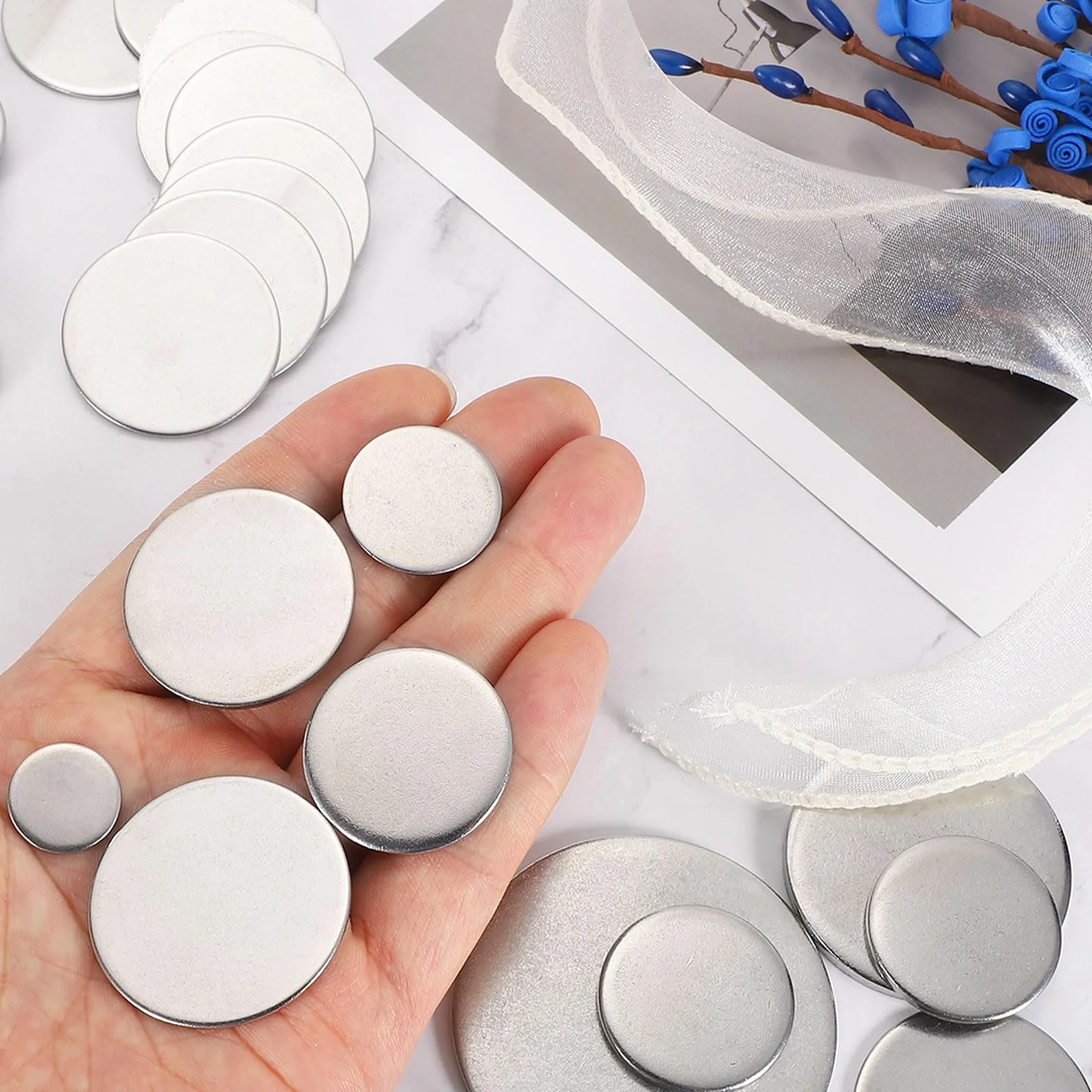 QUARKZMAN 20Pcs Disco de Acero Inoxidable, 1 3/16" (30mm) Diámetro 0.1" (2.5mm) Grosor Placa Redonda Plana de Acero Inoxidable 304 en Blanco para Manualidades, Estampado de Metal y Joyas