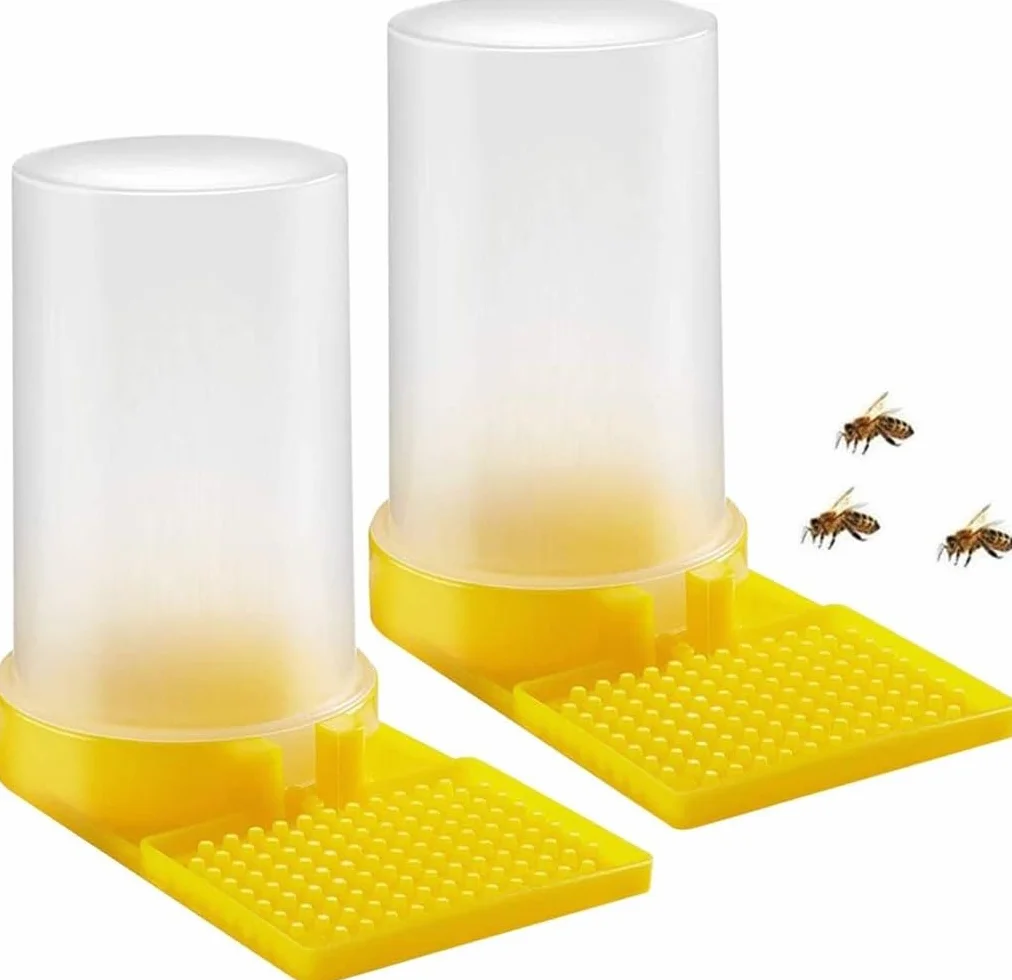 LATRAT 2 piezas Bebedero de abejas, plástico apicultor agua plástico abejas herramienta líquido alimentador dispensador agua bebedero abejas