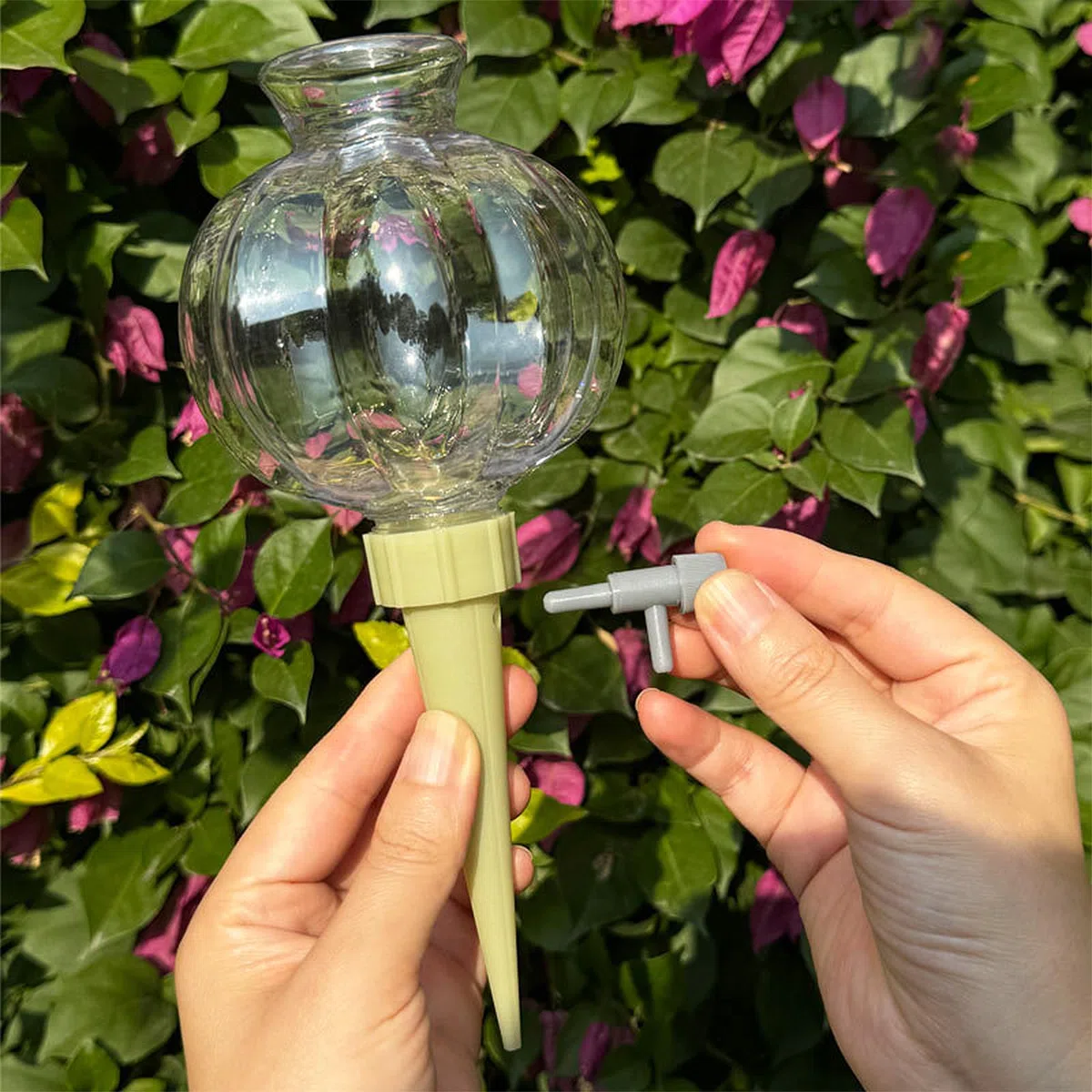 4 Piezas Bolas de Riego, Bolas de Riego para Plantas, Autorriego por Goteo para Macetas, Autorriego para Macetas para Plantas Colgantes de Interior y Exterior